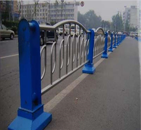 滁州不锈钢防撞栏杆生产制造工艺